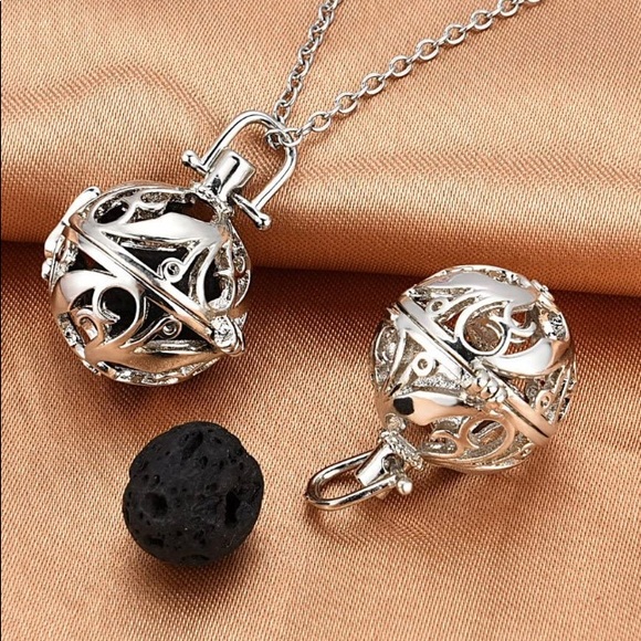 Silver Diffuser Locket w/ (1) Essential Oil - Picture 3 of 7